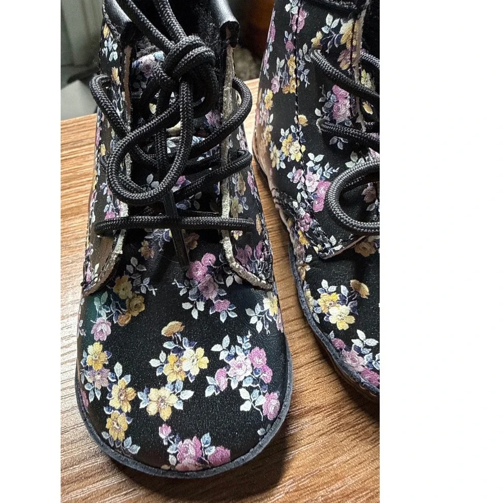 Dr Martens Toddler Floral Boots Size 4 US 19 EU Black Lace Up Combat Boots